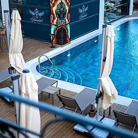 Hotel Cunda Baradiel *