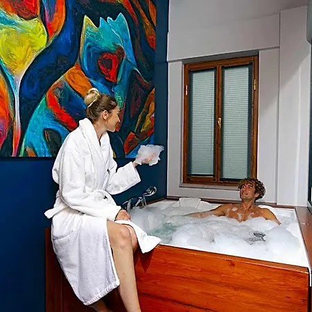 Cunda Baradiel Hotel *