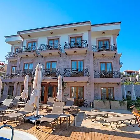 Cunda Baradiel Hotel