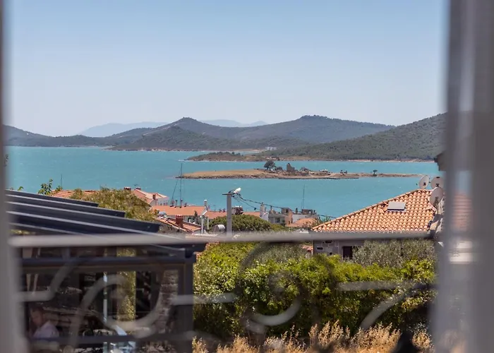 Cunda Baradiel Hotel