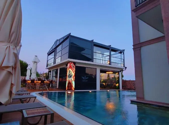 Hotel Cunda Baradiel *