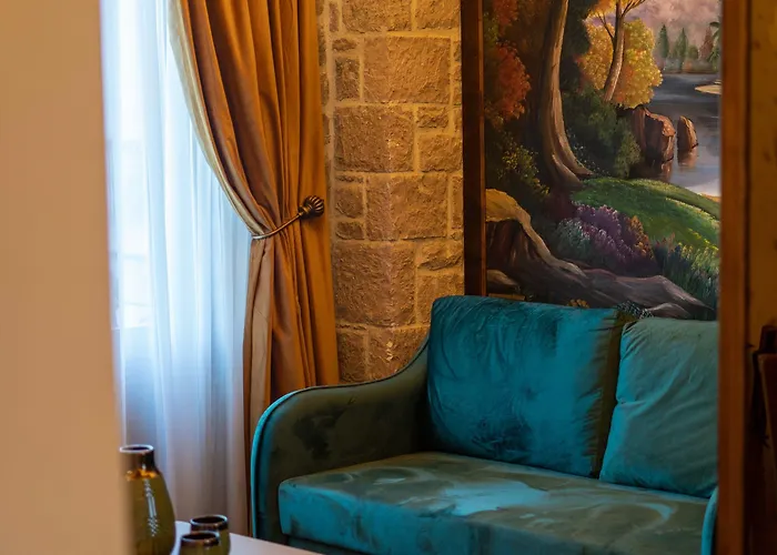 Cunda Baradiel Hotel *